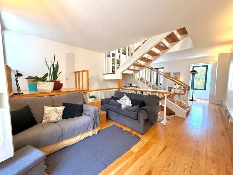 Moradia T3 com jardim junto ao Marquês e Quinta do Covelo