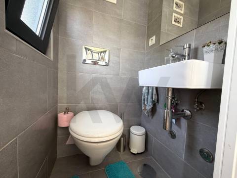 Moradia T3 com jardim junto ao Marquês e Quinta do Covelo