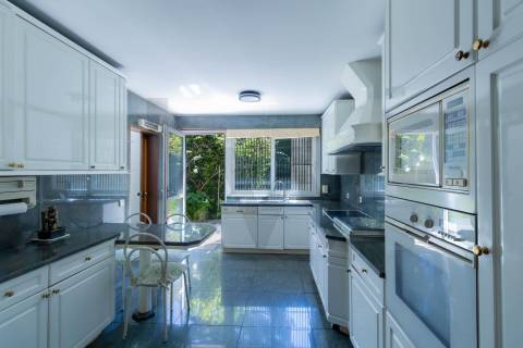 Refúgio de Elegância no Bairro de Hollywood — Uma Moradia Ímpar no Coração da Boavista