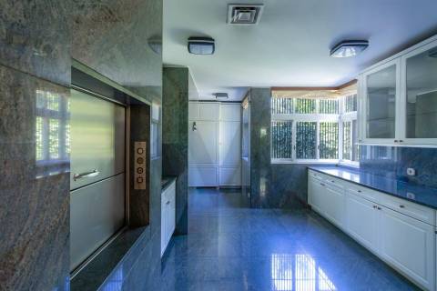 Refúgio de Elegância no Bairro de Hollywood — Uma Moradia Ímpar no Coração da Boavista