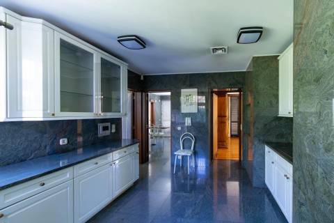 Refúgio de Elegância no Bairro de Hollywood — Uma Moradia Ímpar no Coração da Boavista