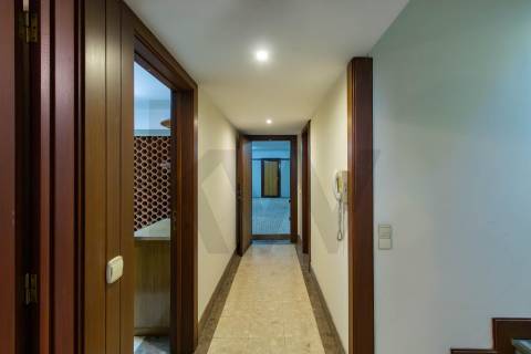 Refúgio de Elegância no Bairro de Hollywood — Uma Moradia Ímpar no Coração da Boavista