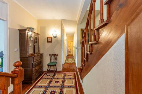 Encantadora Moradia com Jardim no Centro de Leça da Palmeira