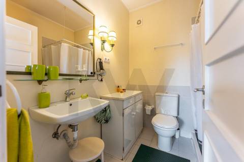 Encantadora Moradia com Jardim no Centro de Leça da Palmeira