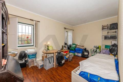 Encantadora Moradia com Jardim no Centro de Leça da Palmeira