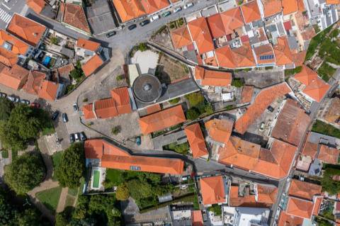 Encantadora Moradia com Jardim no Centro de Leça da Palmeira