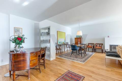 Excelente apartamento T4  situado em  localização" Premium" junto ao Parque da Cidade