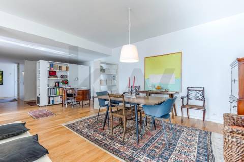 Excelente apartamento T4  situado em  localização" Premium" junto ao Parque da Cidade