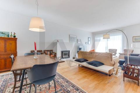 Excelente apartamento T4  situado em  localização" Premium" junto ao Parque da Cidade