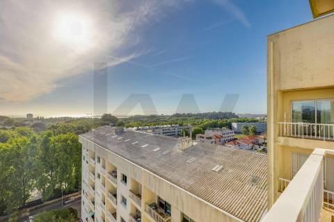 Excelente apartamento T4  situado em  localização" Premium" junto ao Parque da Cidade