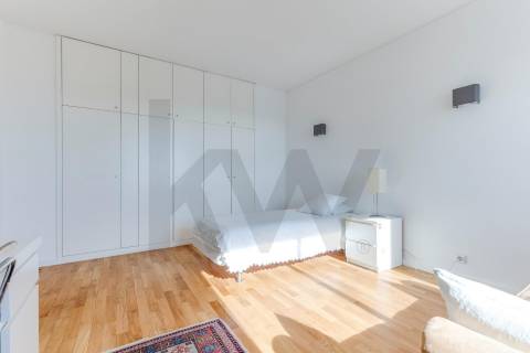 Excelente apartamento T4  situado em  localização" Premium" junto ao Parque da Cidade