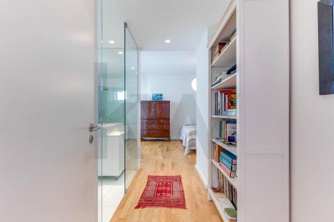 Excelente apartamento T4  situado em  localização" Premium" junto ao Parque da Cidade