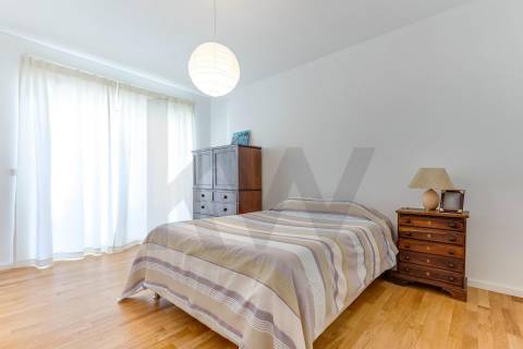 Excelente apartamento T4  situado em  localização" Premium" junto ao Parque da Cidade