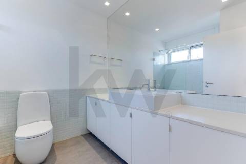 Excelente apartamento T4  situado em  localização" Premium" junto ao Parque da Cidade