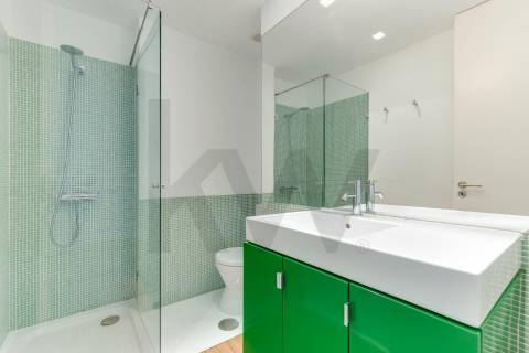 Excelente apartamento T4  situado em  localização" Premium" junto ao Parque da Cidade