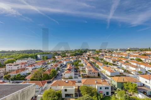 Excelente apartamento T4  situado em  localização" Premium" junto ao Parque da Cidade