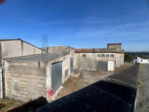 Armazém Industrial em Rebordões, Santo Tirso