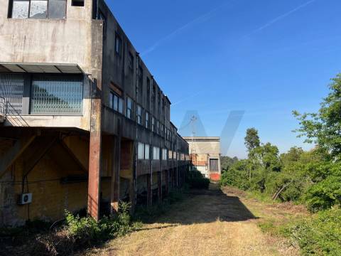 Armazém Industrial em Rebordões, Santo Tirso