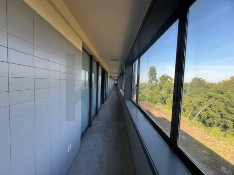 Armazém Industrial em Rebordões, Santo Tirso