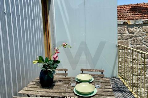 T2 Duplex com Varanda | Excelente Exposição Solar | Junto à Estação de Campanhã