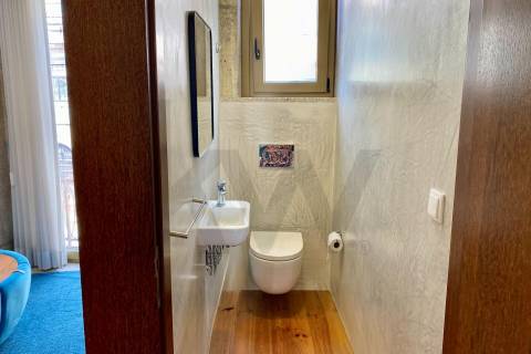 T2 Duplex com Varanda | Excelente Exposição Solar | Junto à Estação de Campanhã