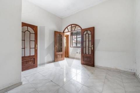 🏡 Moradia Térrea para Reabilitar no Centro de Leça da Palmeira