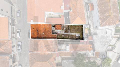 🏡 Moradia Térrea para Reabilitar no Centro de Leça da Palmeira
