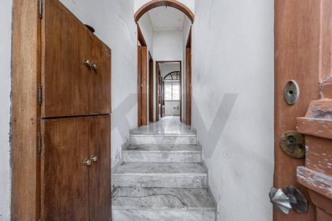 🏡 Moradia Térrea para Reabilitar no Centro de Leça da Palmeira