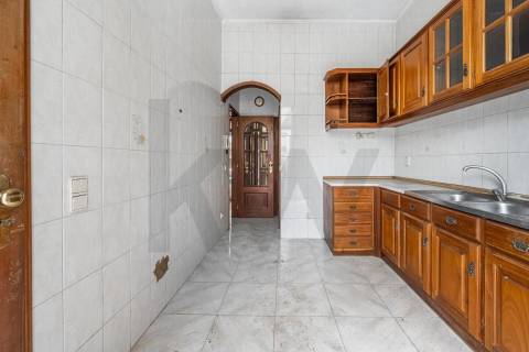 🏡 Moradia Térrea para Reabilitar no Centro de Leça da Palmeira