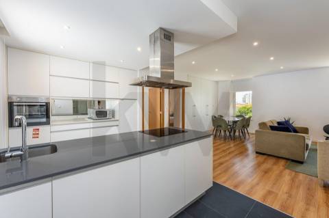 T2 luminoso com Terraço – Boavista, Porto