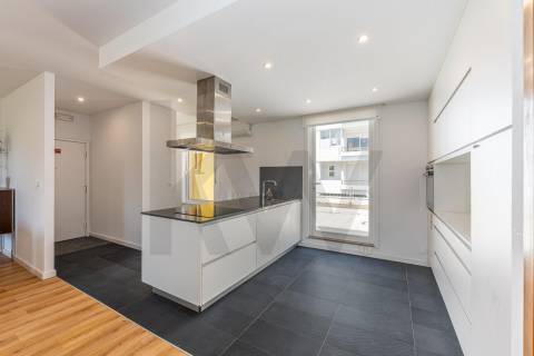 T2 luminoso com Terraço – Boavista, Porto