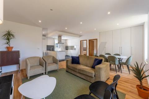 T2 luminoso com Terraço – Boavista, Porto