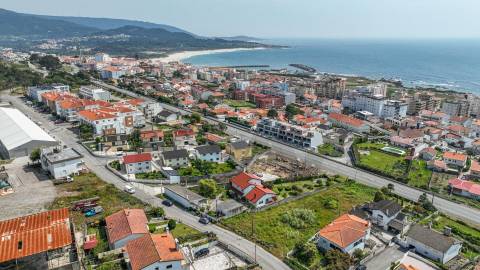 Moradia T5 (mais uma T2) com vista mar em Vila Praia de Âncora - Caminha