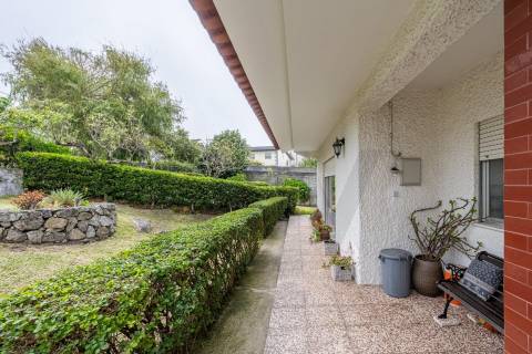 Moradia T5 (mais uma T2) com vista mar em Vila Praia de Âncora - Caminha