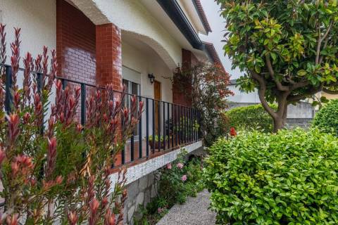 Moradia T5 (mais uma T2) com vista mar em Vila Praia de Âncora - Caminha