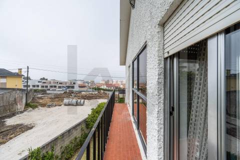Moradia T5 (mais uma T2) com vista mar em Vila Praia de Âncora - Caminha