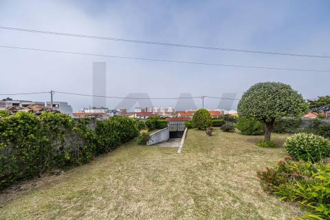 Moradia T5 (mais uma T2) com vista mar em Vila Praia de Âncora - Caminha