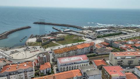 Apartamento T2 primeira linha de praia, em Vila Praia de Âncora