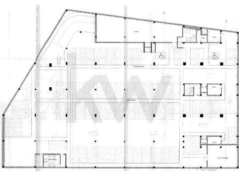 Loja + Parque de estacionamento público na Avenida da República, Gaia