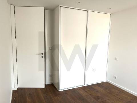 Fantástico Apartamento T3 na Póvoa de Varzim, com enorme varanda.