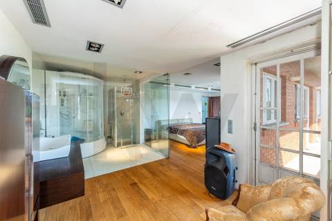 Extraordinária Moradia com Piscina de 80 m2 e Terreno de 2 400 m2 - Fermentões, Guimarães