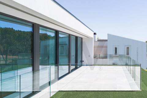 Venda moradia V5 de luxo em zona premium de Vilamoura (Algarve, Portugal)