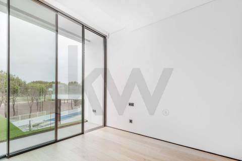 Venda moradia V5 de luxo em zona premium de Vilamoura (Algarve, Portugal)