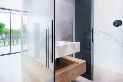 Venda moradia V5 de luxo em zona premium de Vilamoura (Algarve, Portugal)