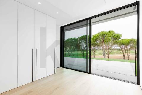 Venda moradia V5 de luxo em zona premium de Vilamoura (Algarve, Portugal)