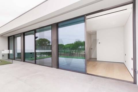 Venda moradia V5 de luxo em zona premium de Vilamoura (Algarve, Portugal)