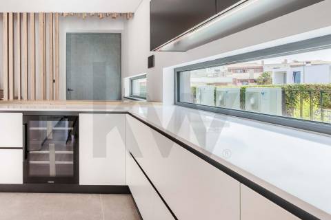 Venda moradia V5 de luxo em zona premium de Vilamoura (Algarve, Portugal)