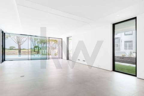 Venda moradia V5 de luxo em zona premium de Vilamoura (Algarve, Portugal)