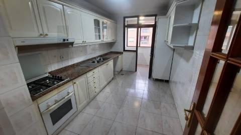 T3+1 à Venda em Rio Tinto – Junto ao Metro da Levada | 279.000€