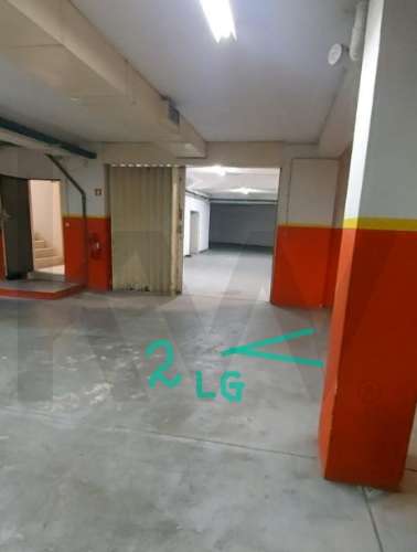 Loja com armazém e estacionamento no centro de Leça da Palmeira – Comércio, Serviços ou Restauração 
